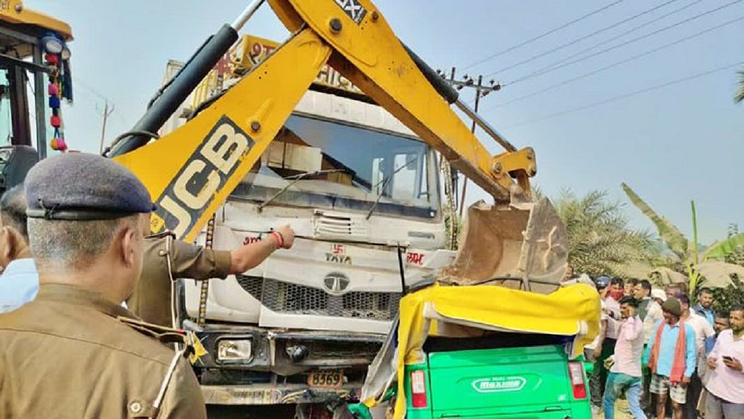 बिहार के शेखपुरा में भीषण हादसा, ट्रक और टेम्पो की भिड़ंत में छह लोगों की मौत, आठ लोग घायल
