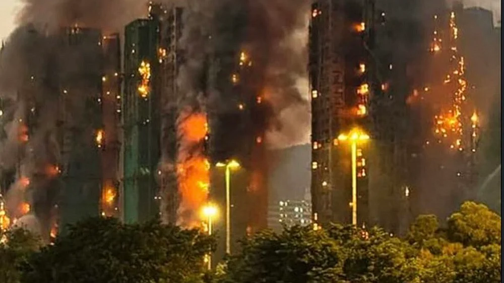 हांगकांग में बहुमंजिला इमारतों में लगी आग में मृतकों की संख्या 83 हुई, 280 से अधिक लापता