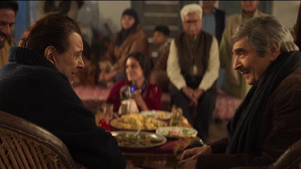 'इक्कीस' के मेकर्स ने पोस्ट किया धर्मेंद्र का भावुक सीन और 'दुर्लभ प्रसाद की दूसरी शादी' का टीजर रिलीज