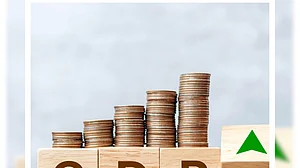 GDP ग्रोथ को लेकर विपक्षी नेताओं ने उठाए सवाल, कहा- अगर जीडीपी बढ़ रही है, तो युवा अभी भी बेरोजगार क्यों हैं?