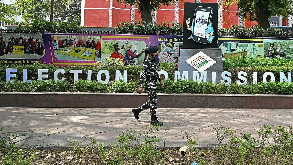 असम में गहन पुनरीक्षण यानी SIR से क्यों बच रहा चुनाव आयोग?