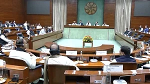 शीतकालीन सत्र: विपक्ष ने सर्वदलीय बैठक में उठाए कई बड़े मुद्दे, चर्चा की मांग, कम समयावधि सत्र पर जताई आपत्ति