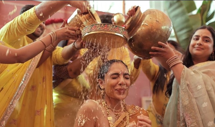 सिनेजीवन: 52 साल की उम्र में महिमा चौधरी ने संजय मिश्रा को पहनाई वरमाला और कार छोड़ ऑटो में सवार हुईं दीप्ति नवल