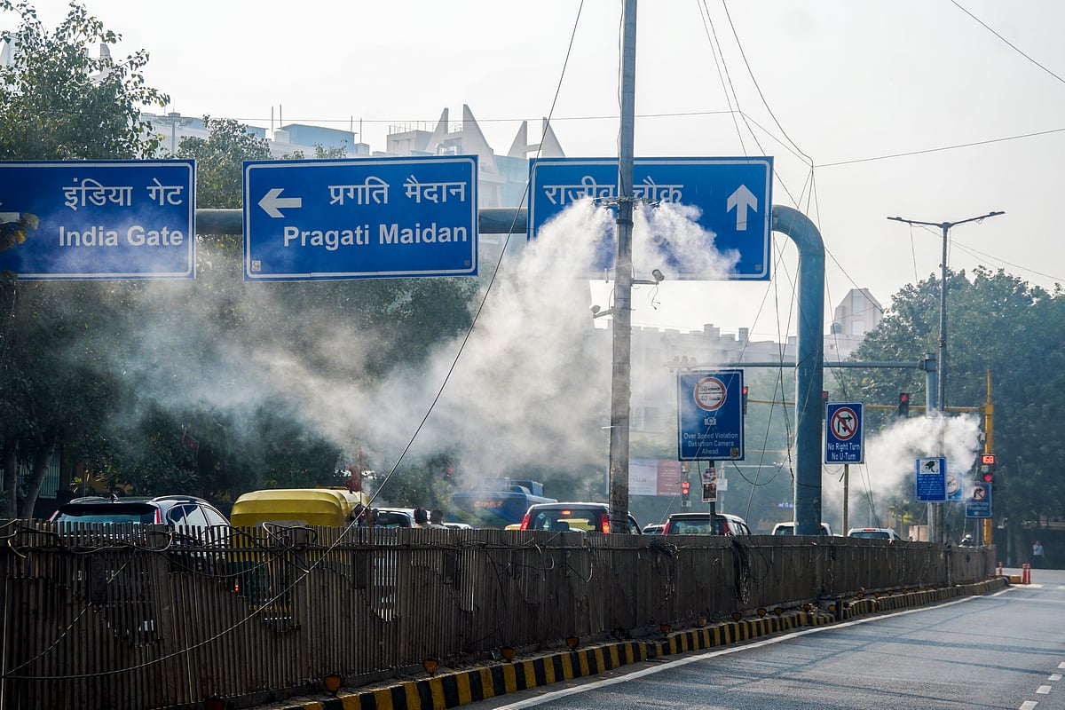 एनसीआर में ‘जहर’ बनी हवा: दिल्ली–नोएडा–गाजियाबाद में एक्यूआई 400 के पार, अस्पतालों में बढ़े मरीज