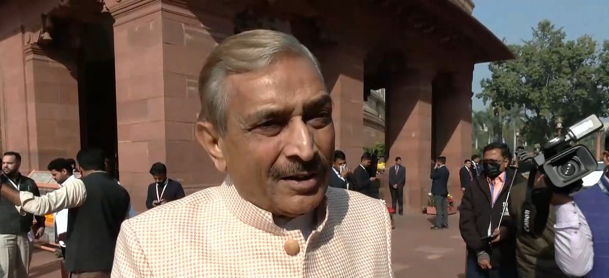 'BJP 'वंदे मातरम' गीत को राजनीति का मुद्दा बना रही', विपक्ष सांसदों ने सत्ताधारी पार्टी को याद दिलाए इतिहास