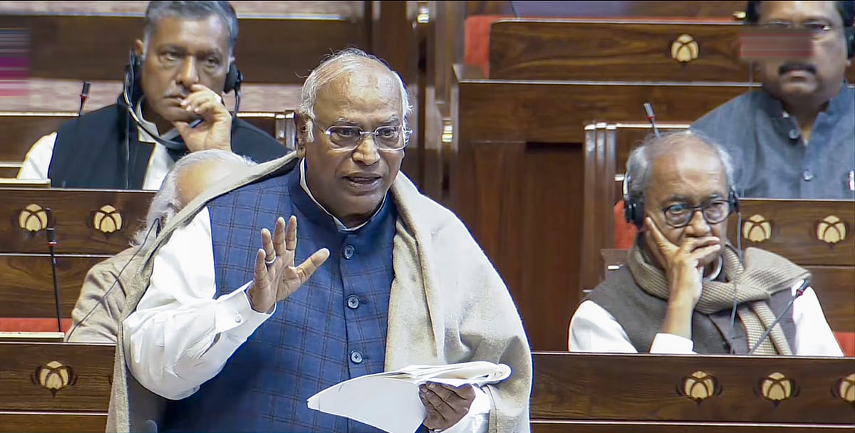 ‘वंदे मातरम’ के पहले दो छंदों के इस्तेमाल का फैसला सिर्फ नेहरू का नहीं था', खड़गे का मोदी सरकार पर हमला