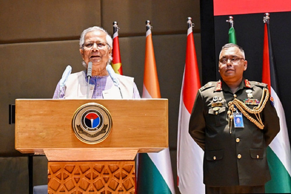 बांग्लादेश में आम चुनाव का ऐलान, अगले साल 12 फरवरी को होगा मतदान, देश में आचार संहिता लागू