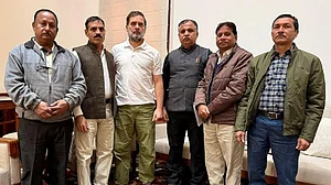 सरकारी संस्थानों को खत्म करने की साजिश, भारत की आत्मा पर आघात है: राहुल गांधी