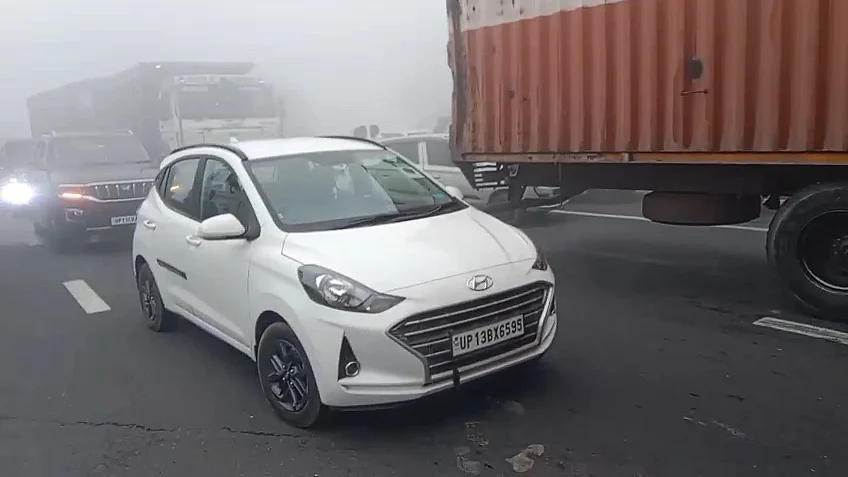 घने कोहरे के चलते यातायात पुलिस ने जारी की विशेष निर्देशिका