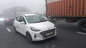 घने कोहरे के चलते यातायात पुलिस ने जारी की विशेष निर्देशिका