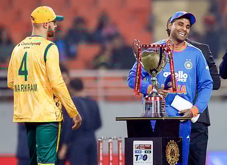 तीसरा T20: भारत ने टॉस जीतकर गेंदबाजी चुनी, प्लेइंग इलेवन में बदलाव, नहीं खेलेंगे बुमराह