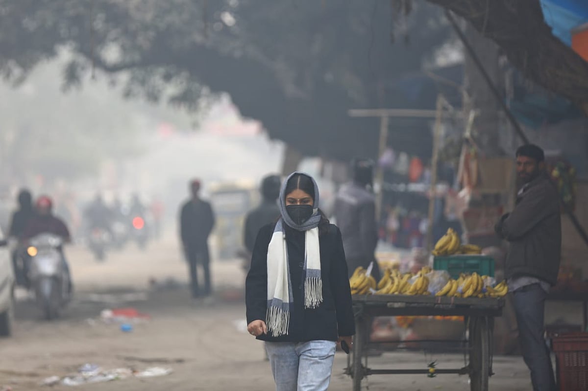 दिल्ली में बढ़ते प्रदूषण के बीच बड़ा फैसला: कक्षा 5 तक ऑफलाइन क्लास बंद, ऑनलाइन मोड में होगी पढ़ाई