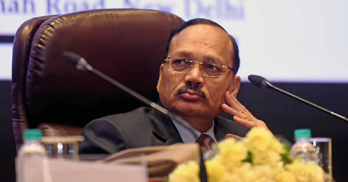 दिल्ली में प्रदूषण पर भड़के CJI, बोले- अब तक के कदम पूरी तरह फेल, MCD को टोल हटाने का दिया निर्देश