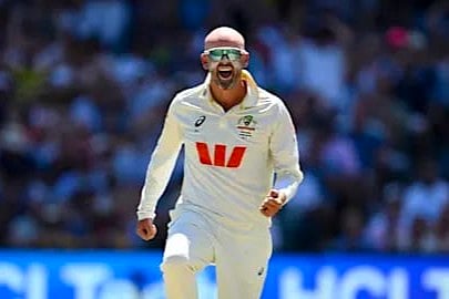 एडिलेड में गेंदबाज नाथन लियोन ने ग्लेन मैकग्रा का तोड़ा रिकॉर्ड