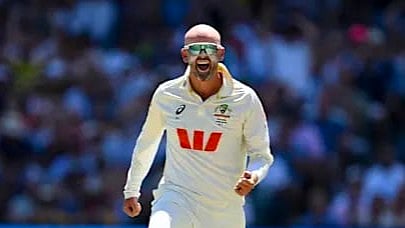 एडिलेड में गेंदबाज नाथन लियोन ने ग्लेन मैकग्रा का तोड़ा रिकॉर्ड
