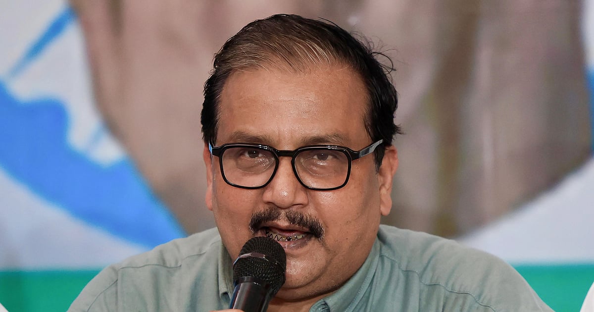 'BJP को जिताने के लिए काम कर रहा है चुनाव आयोग', ECI पर मनोज कुमार झा का बड़ा हमला