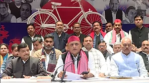 कोडीन कफ सिरप की अवैध आपूर्ति में शामिल लोगों को बचा रही बीजेपी: अखिलेश यादव