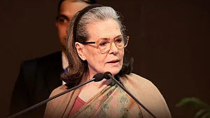 कांग्रेस 20 साल पहले भी लड़ी थी, आज भी काले कानून के खिलाफ लड़ने को प्रतिबद्धः सोनिया गांधी