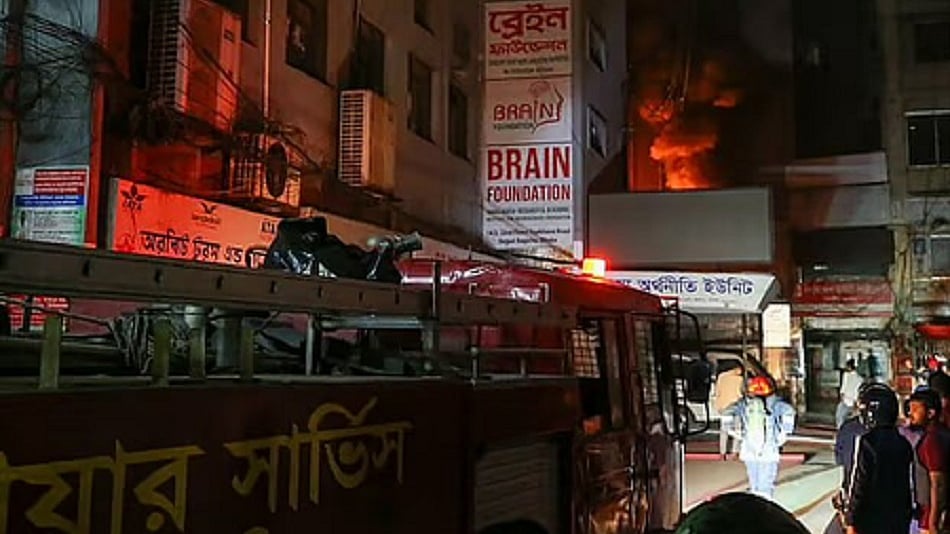 बांग्लादेश: 'मुक्ति युद्ध के आदर्शों' पर हमले से सांस्कृतिक संगठन और पत्रकार व्यथित, ढाका में निकाला विरोध मार्च