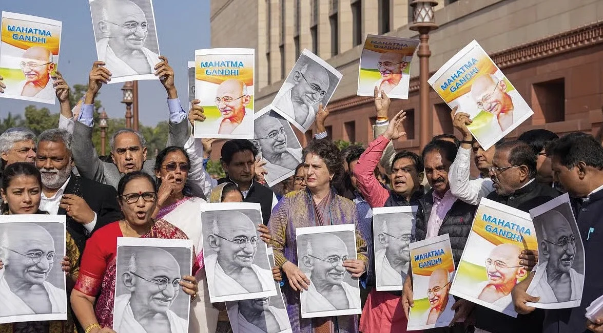 आकार पटेल / जब किसी एक ही व्यक्ति को मिल जाएं सारे अधिकार और शक्तियां तो मनमानी तो होगी ही