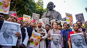 मांग-आधारित मनरेगा की जगह आवंटन-आधारित जी-राम-जी, बीजेपी का असली चेहरा उजागर