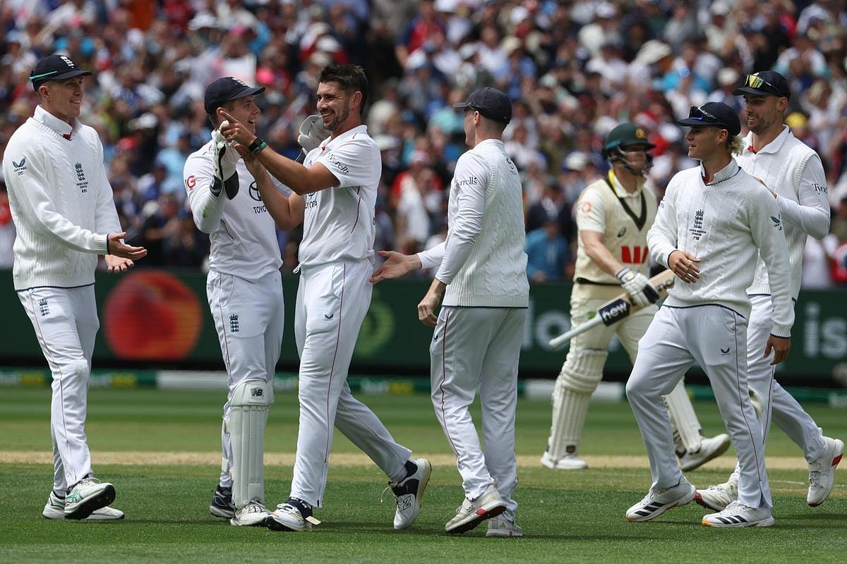 The Ashes 2025: 116 साल बाद एशेज में विकेटों का पतझड़, एक दिन में 20 खिलाड़ी आउट!