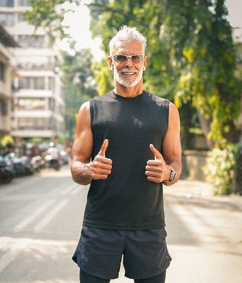 सिनेजीवन: कार्तिक आर्यन की 'तू मेरी मैं तेरा' की पहले दिन दमदार कमाई और सुभाष घई की पसंदीदा फिल्म है 'ब्लैक एंड व्हाइट'