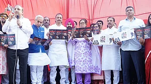 मुंबई कांग्रेस ने BMC में भ्रष्टाचार और प्रशासनिक विफलता का लगाया आरोप, जारी किया आरोपपत्र