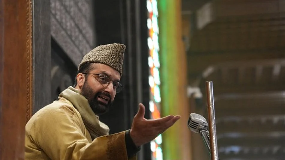 कश्मीर: मीरवाइज उमर फारूक को फिर किया गया नजरबंद, जुमे की नमाज अदा करने से रोका गया