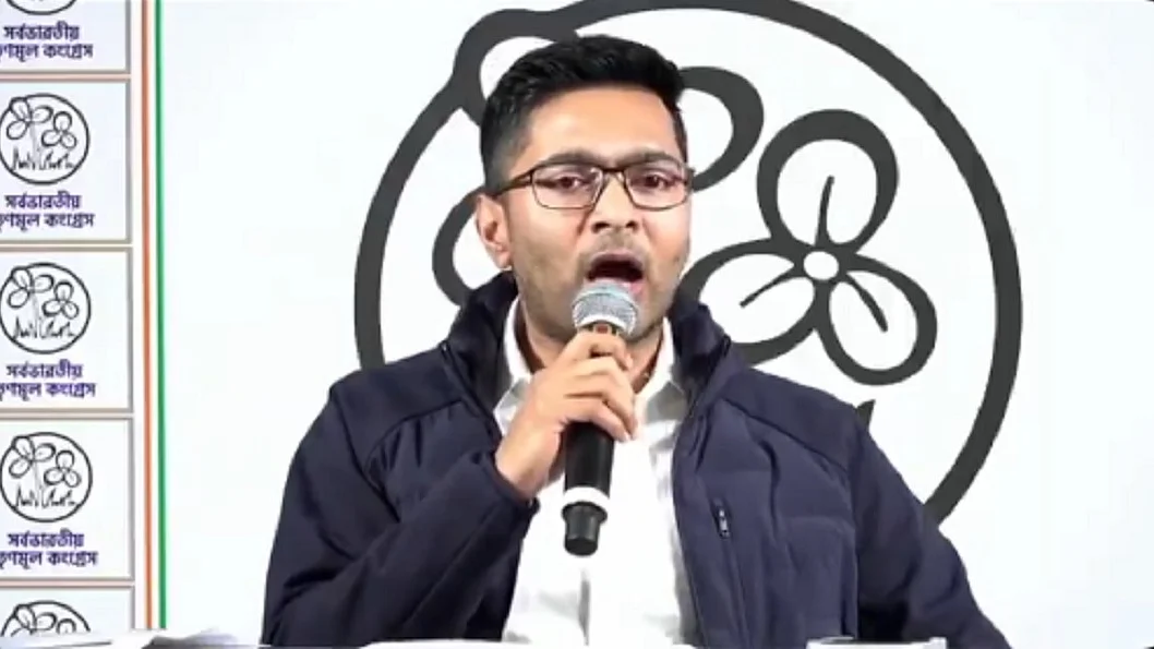बंगाल में SIR में हटाए गए नामों में से बांग्लादेशियों का करें खुलासा- अभिषेक बनर्जी की चुनाव आयोग को चुनौती