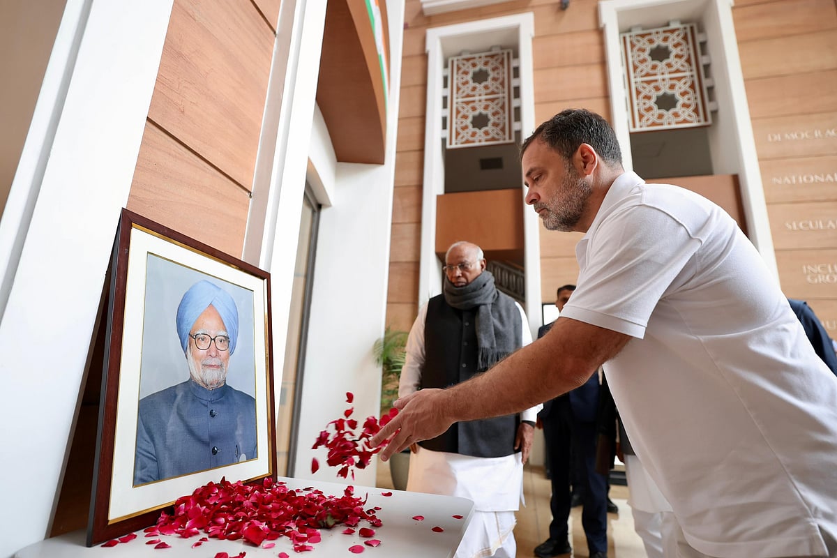 राहुल गांधी ने मनमोहन सिंह को किया याद