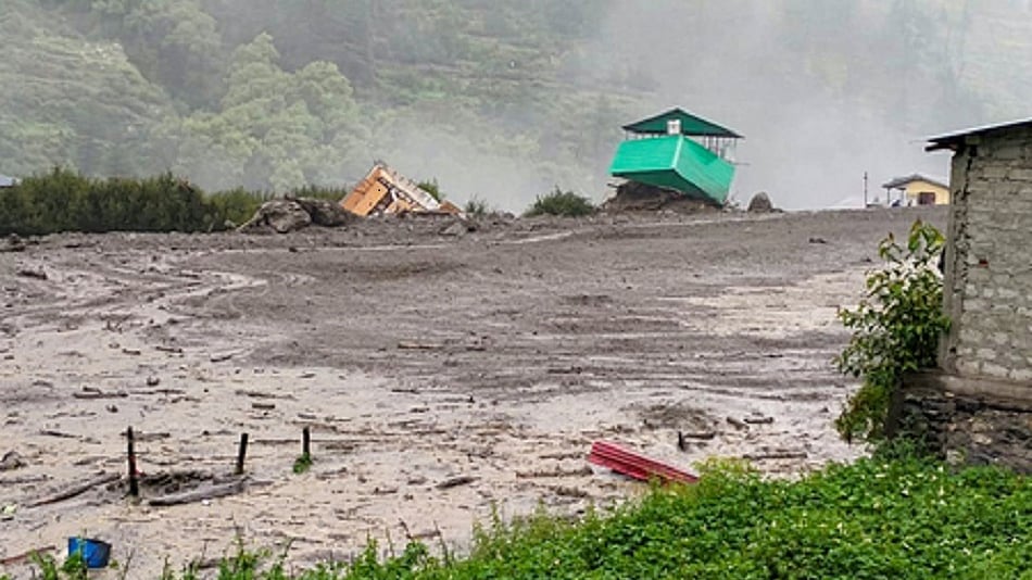 साल जो गुजर गयाः पंजाब के मैदान से पहाड़ों तक, इस साल कुदरत की मार ने छोड़े गहरे जख्म