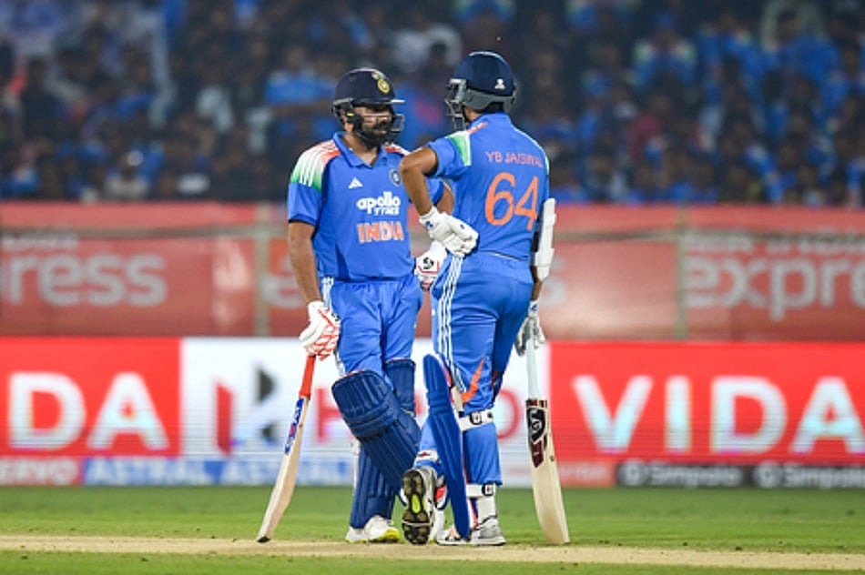 बांग्लादेशी खिलाड़ियों के विरोध के बीच भारतीय टीम करेगी बांग्लादेश का दौरा, वनडे के साथ टी20 सीरीज भी खेलेगी