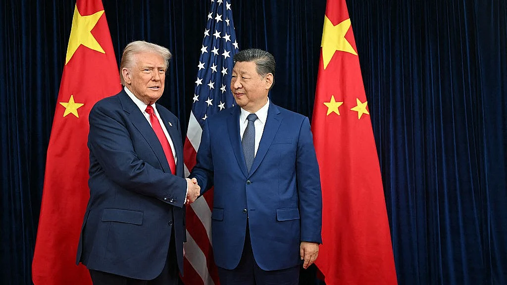 आकार पटेल / अमेरिकी दबदबा बनाम चीन की चुनौती, जिससे तय होगी आधुनिक युग की प्रतिद्वंदिता