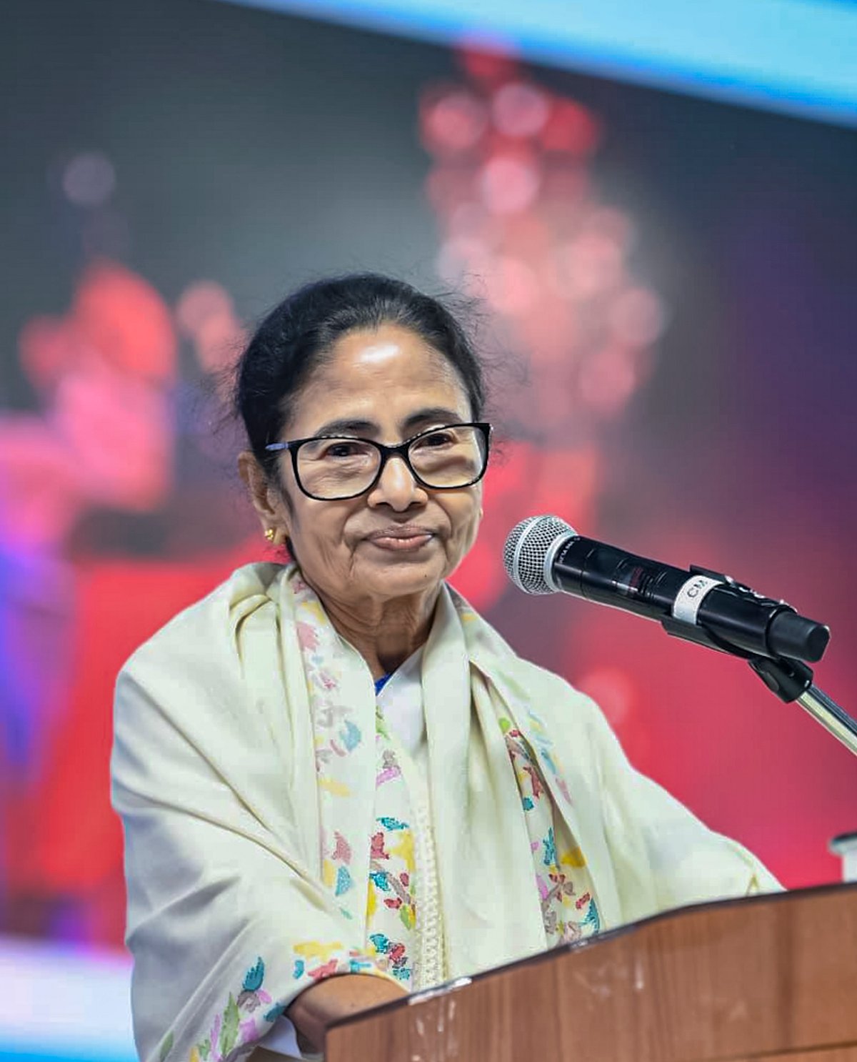 बड़ी खबर LIVE: SIR के दौरान ‘अमानवीय’ आचरण के खिलाफ अदालत का रुख करूंगी: ममता बनर्जी 