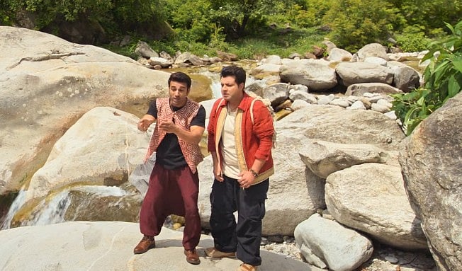 सिनेजीवन: पर्दे की पहली 'नागिन' रीना रॉय ने जब चुराया लोगों का दिल और 'राहु केतु' के ट्रेलर में दिखी पुलकित-वरुण की मस्ती