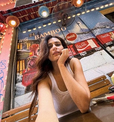 सिनेजीवन: पर्दे की पहली 'नागिन' रीना रॉय ने जब चुराया लोगों का दिल और 'राहु केतु' के ट्रेलर में दिखी पुलकित-वरुण की मस्ती