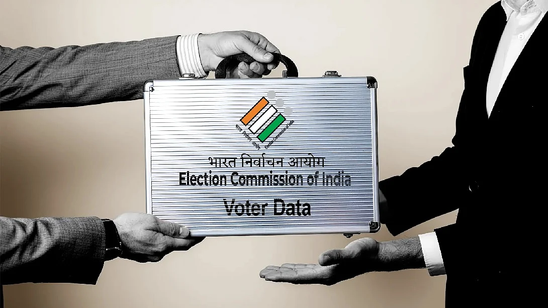 एसआईआर और मतदाता सूची: डेटाबेस में गड़बड़ियों के लिए किसी ठहराएं दोषी?