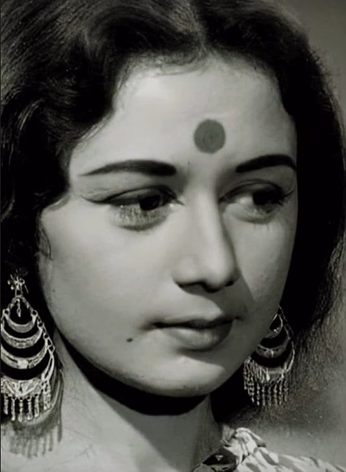 सिनेजीवन: प्रियंका चोपड़ा ने 'द ब्लफ' में अपने दमदार किरदार की दिखाई झलक और मिलिए बॉलीवुड की सबसे बेबाक डायरेक्टर से