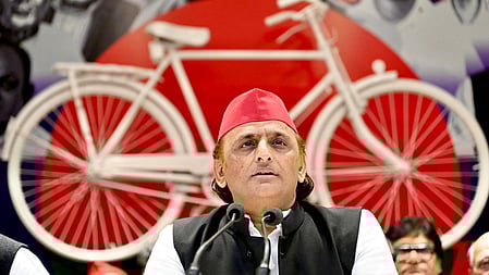 अरबों की काली-कमाई में ‘सत्ताधारी’ की है भागीदारी, इसीलिए बीजेपी राज में मारी-मारी फिर रही जनता: अखिलेश यादव