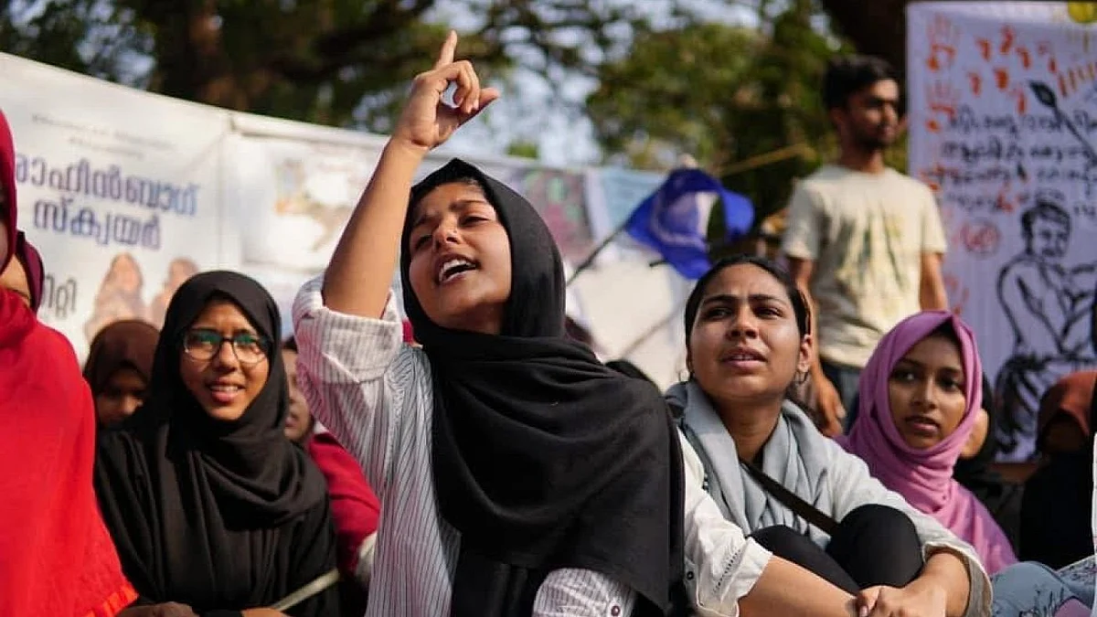 कोई हैशटैग हमारे घर को तोड़े जाने से नहीं बचा सकता था