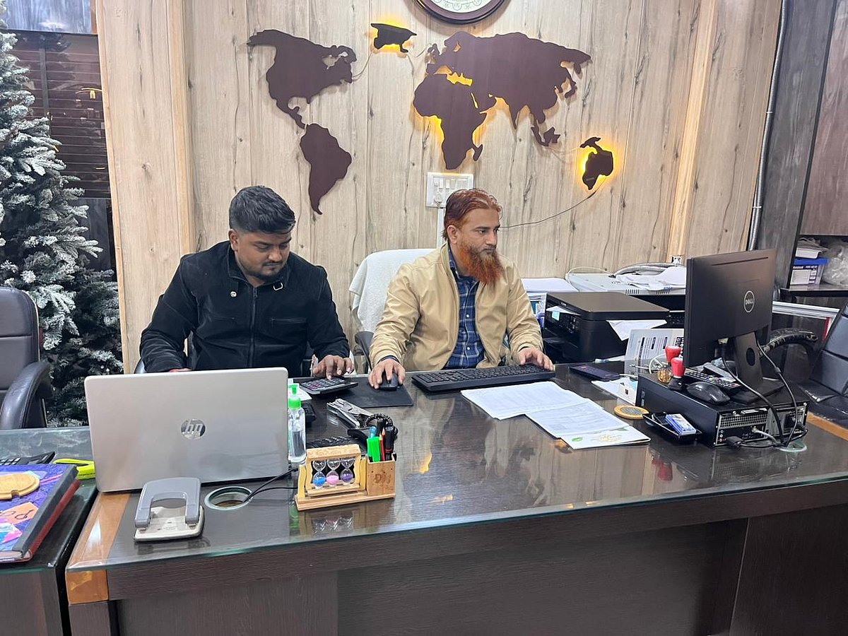 हम हैं कामयाब-1: जब आईएएस बनने के ख्वाब की कुर्बानी से अंकुरित हुई 'सेक्रेड लीव्स' 