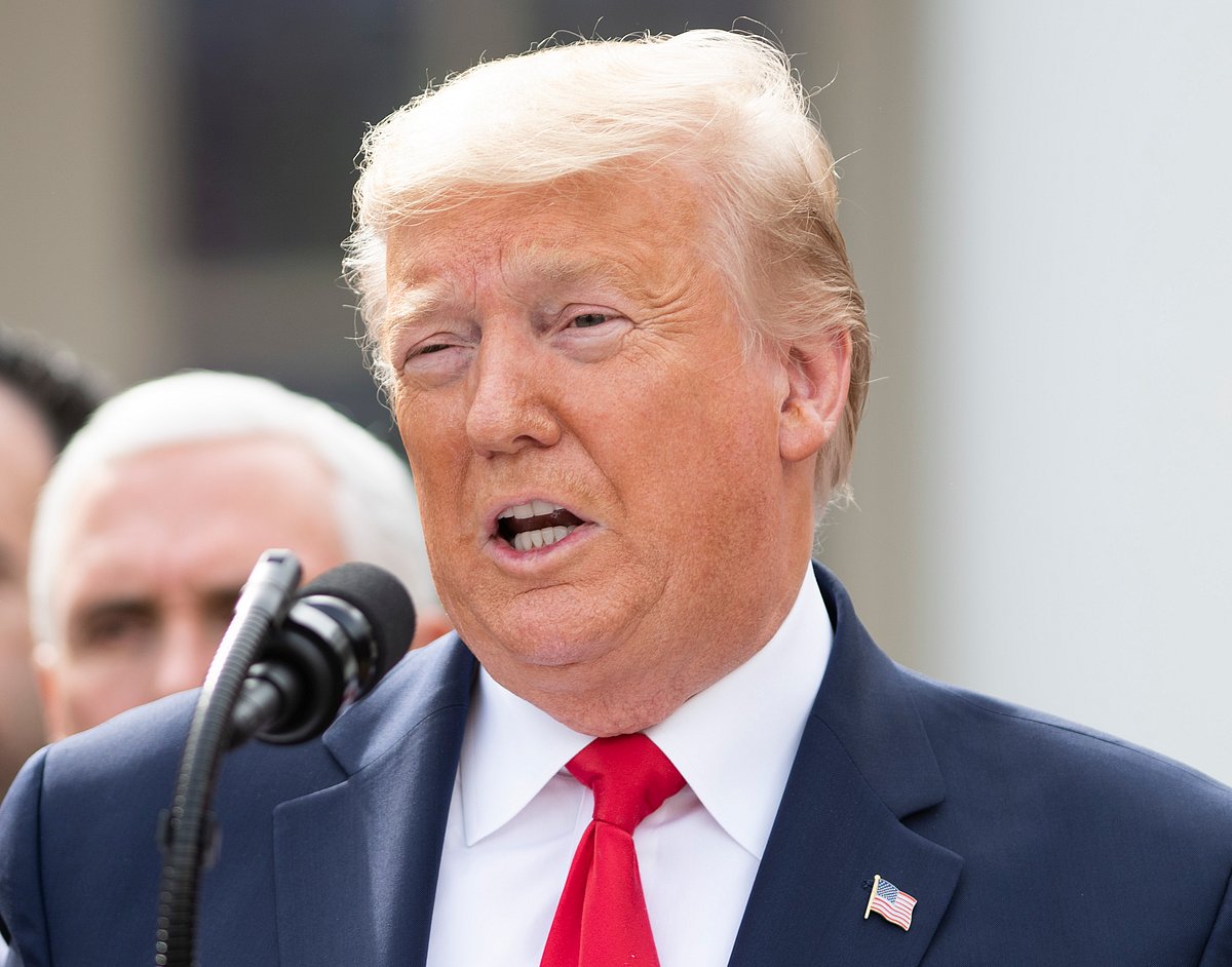 दुनिया की खबरें: जंग होगी? प्रदर्शनकारियों से ट्रंप बोले- मदद आ रही है और फ्रांस के किसानों का संसद मार्च