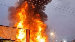 प्रयागराज माघ मेला में 48 घंटे में तीसरी बार लगी आग, अखंड ज्योति से टेंट जला, युवक गंभीर रूप से झुलसा