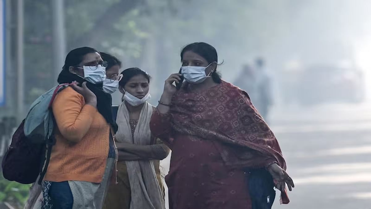 बड़ी खबर LIVE: दिल्ली में प्रदूषण-कोहरे की दोहरी मार, AQI 400 के पार, येलो अलर्ट जारी  
