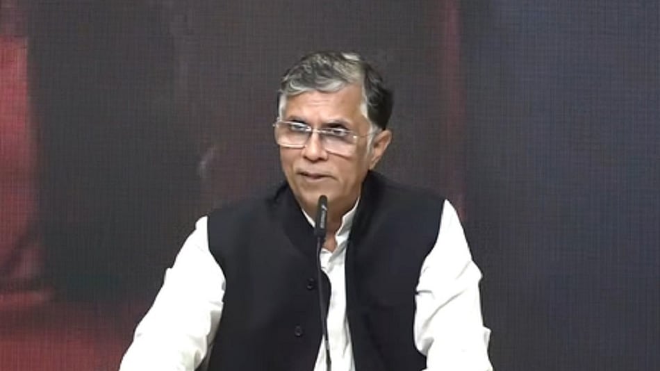 कांग्रेस ने शंकराचार्य अविमुक्तेश्वरानंद के अपमान पर बीजेपी को घेरा, कहा- राजा को संत के आगे नतमस्तक होना चाहिए