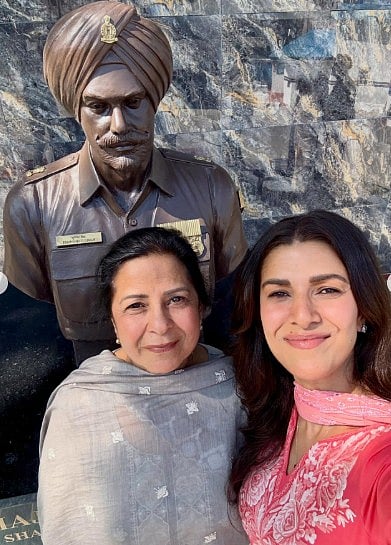 सिनेजीवन: 'बॉर्डर-2' के रिलीज पर सुनील शेट्टी को आई 'बॉर्डर' की याद और नीलम और समीर की शादी के 15 साल पूरे