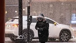 अमेरिका में भीषण बर्फीले तूफान का कहर, कई क्षेत्रों में बिजली कटी, सड़कें बंद, कई लोगों के मारे जाने की आशंका