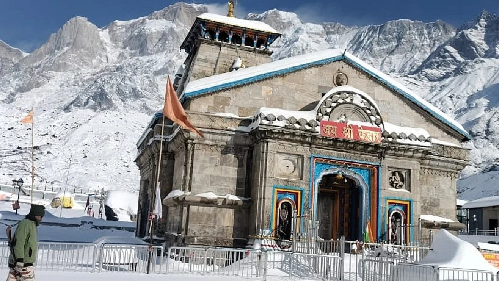 उत्तराखंडः बद्रीनाथ, केदारनाथ समेत तीन धामों में गैर हिंदुओं के प्रवेश पर लगेगी रोक, मंदिर समिति ने लिया फैसला