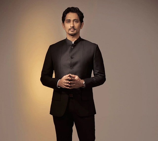 सिनेजीवन: 'बॉर्डर 2' ने 100 करोड़ पार कर रचा इतिहास और सिद्धार्थ ने 2025 को बताया ‘सीख का साल’